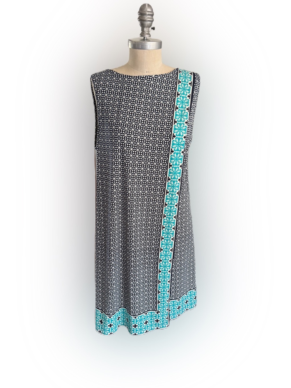 BNWT Max Studio Overlay Sleeveless Dress. Size Large